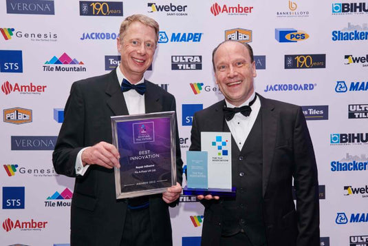 Topps Tiles CEO Rob Parker presents Fix-A-Floor with the Best Innovation 2023 Award