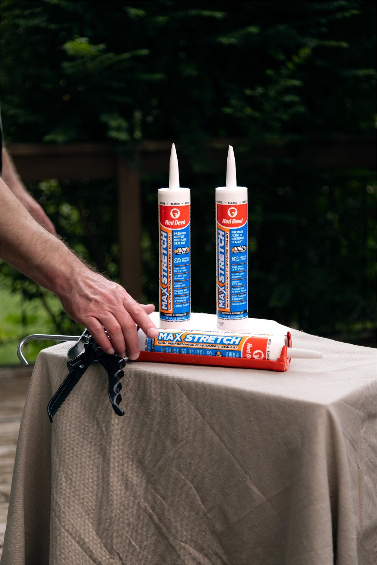 Red Devil MAX STRETCH is a high-performance elastomeric sealant